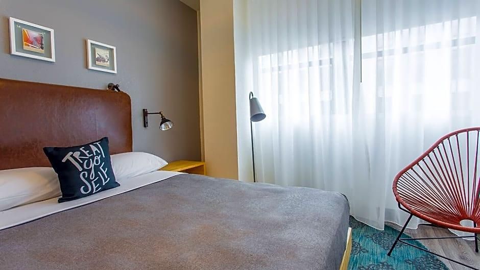 Moxy Downtown/french Quarter Area Hotel