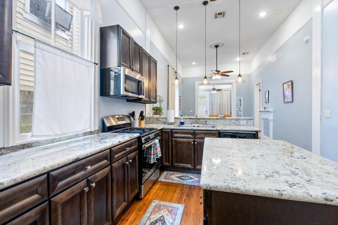 Elysian Historic - 4 Bed-4 Ensuite Baths Bed & Breakfast New Orleans