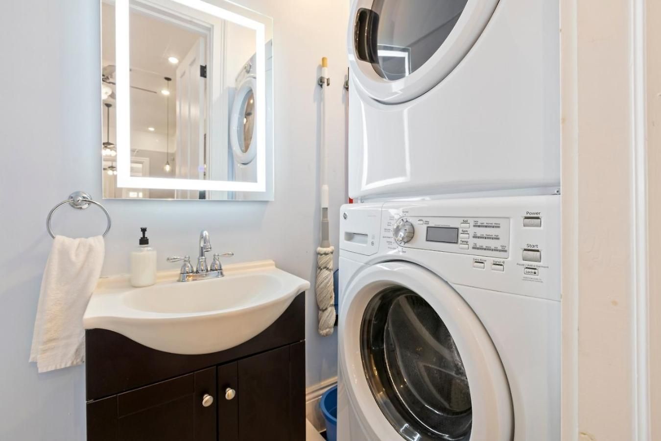 Bed & Breakfast Elysian Historic - 4 Bed-4 Ensuite Baths 4*