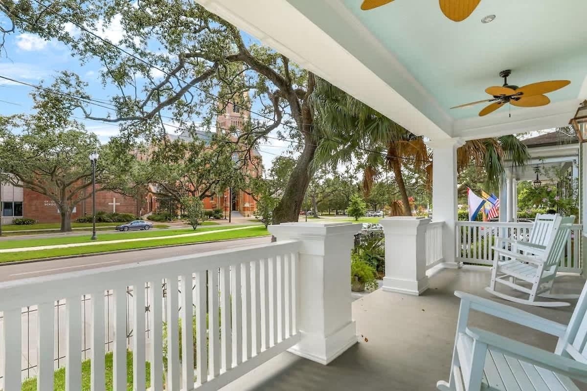 Holiday home Classy Upscale Perfect Uptown Location *