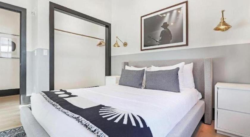 Hotel Roami At The Lola