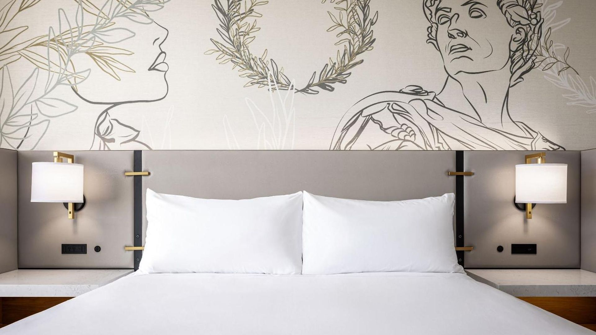 Hotel Caesars New Orleans, A Caesars Rewards Destination 5*