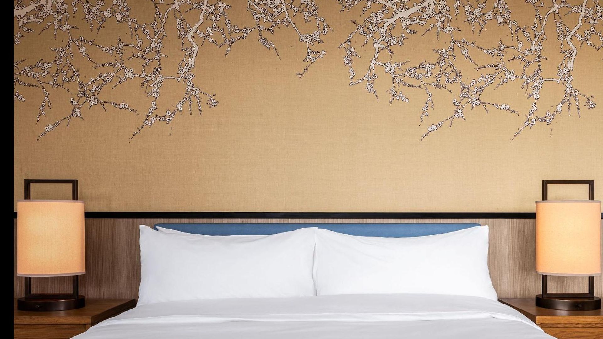 Hotel Caesars New Orleans, A Caesars Rewards Destination New Orleans