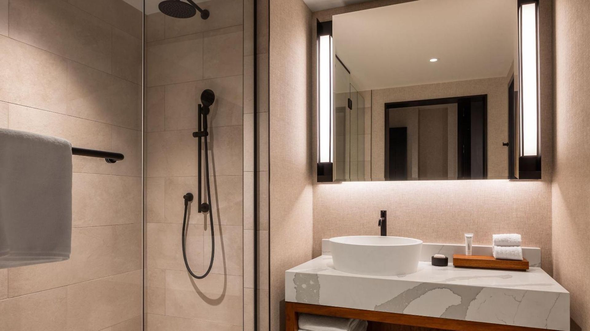 Hotel Caesars New Orleans, A Caesars Rewards Destination New Orleans