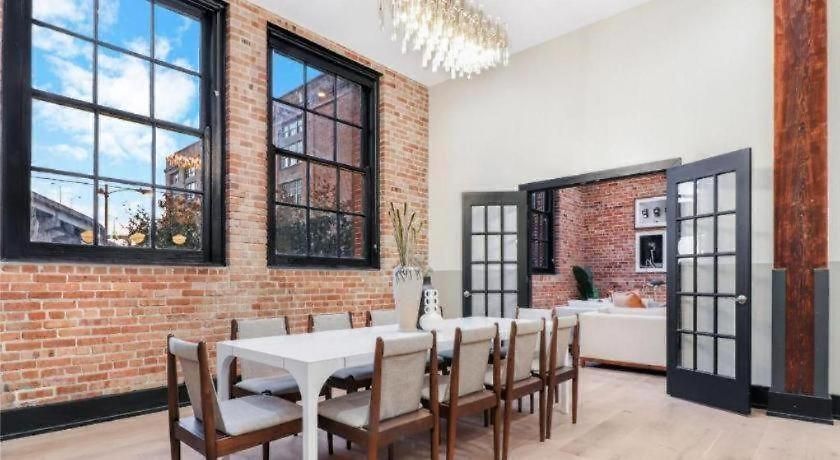 Roami At The Lola Hotel New Orleans