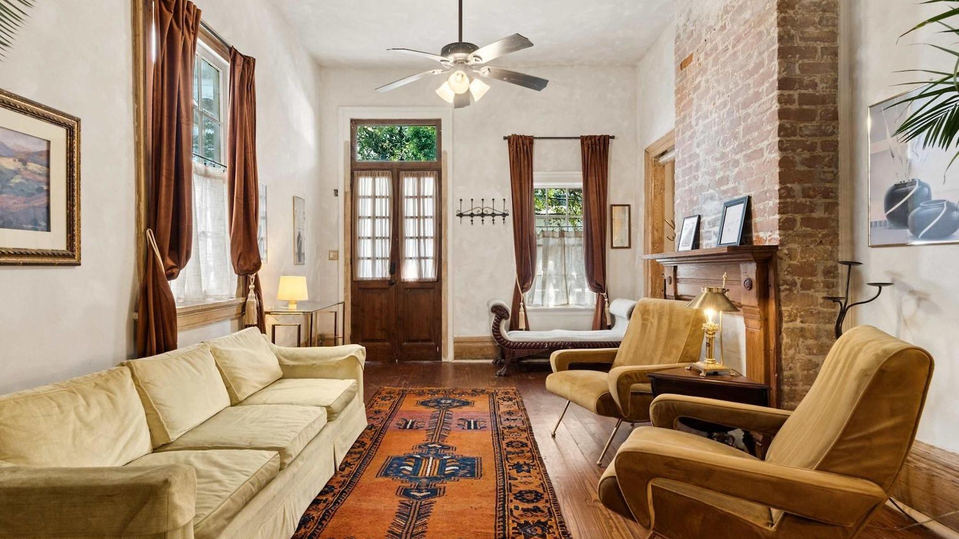 Bed & Breakfast Historic 1840s 2 Min Steps From French Quarter 9br 7ba