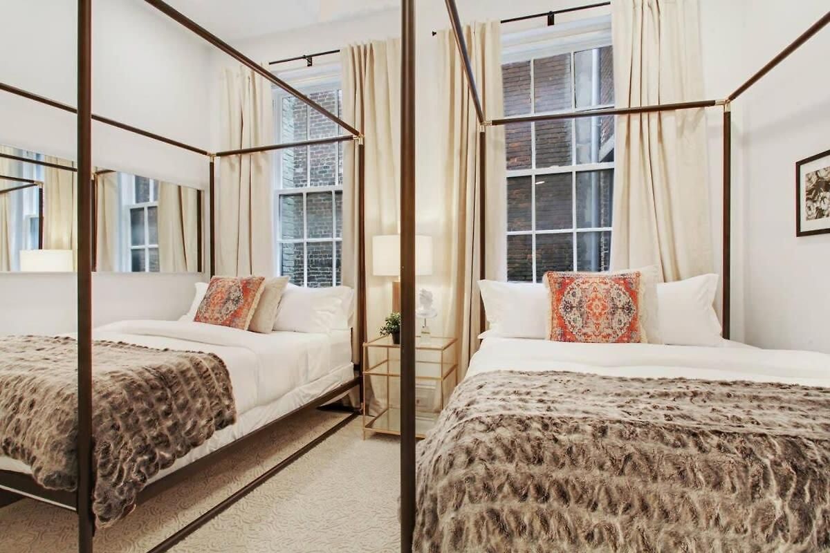 Luxe 8br Cbd Duplex Private Courtyard *