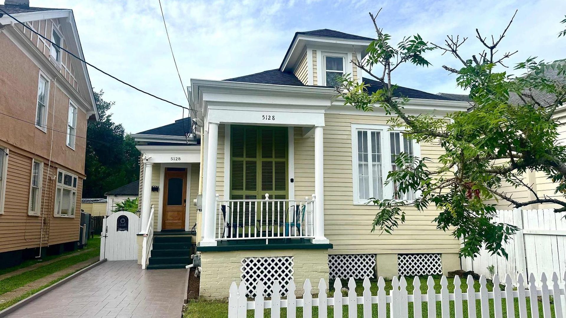 Prime Uptown With Backyard And Ev Parking * New Orleans