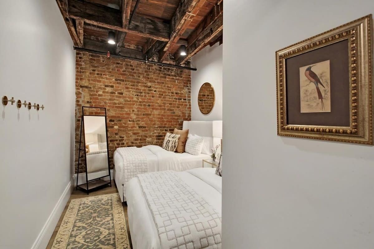 Hotel Two Cbd 10br Near French Quarter