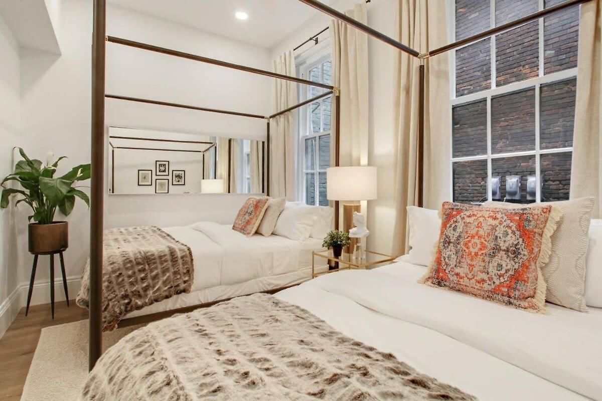 Hotel Luxe 8br Cbd Duplex Private Courtyard