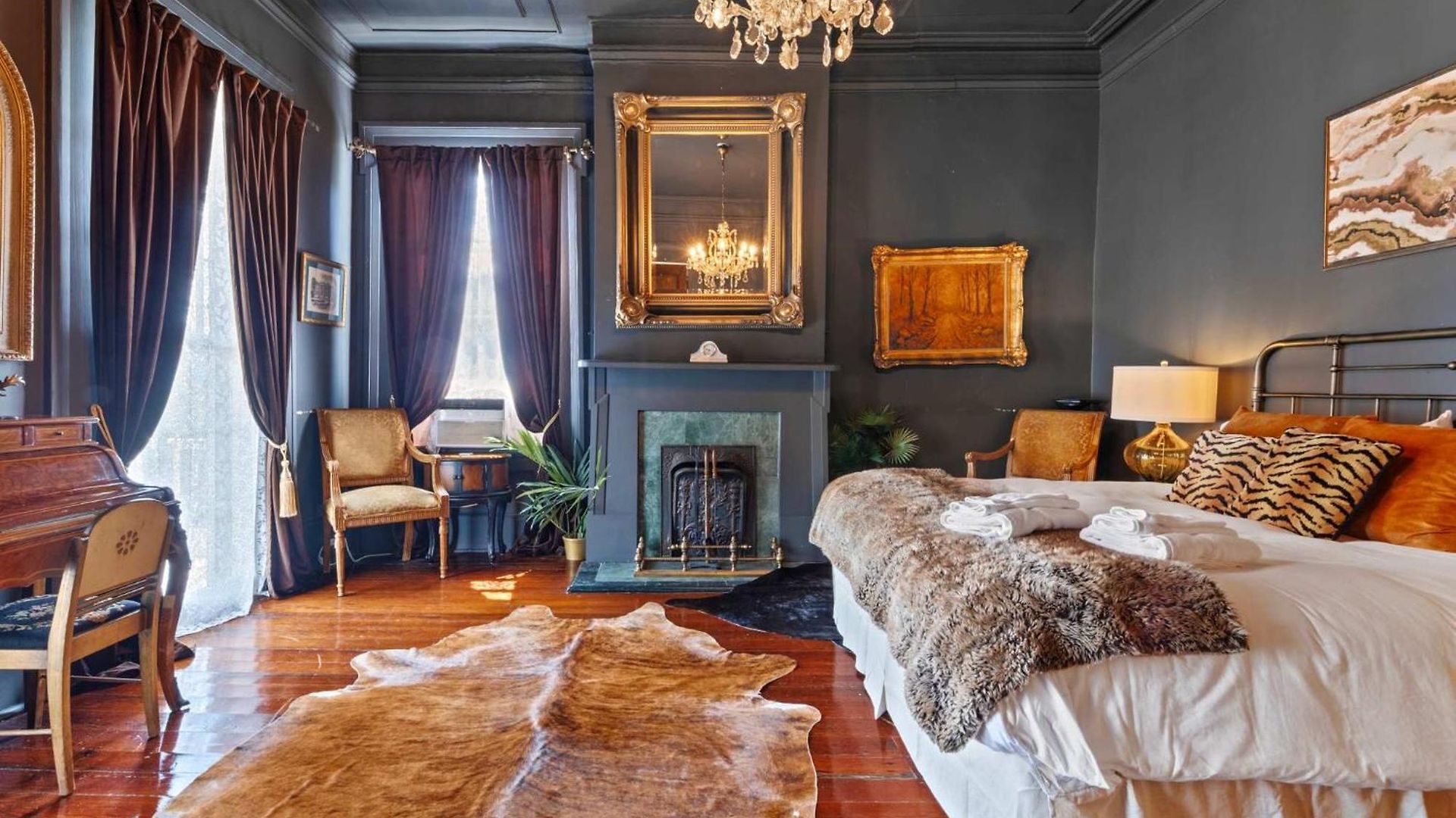 Opulent Historic W Heated Pool 5br 6ba
