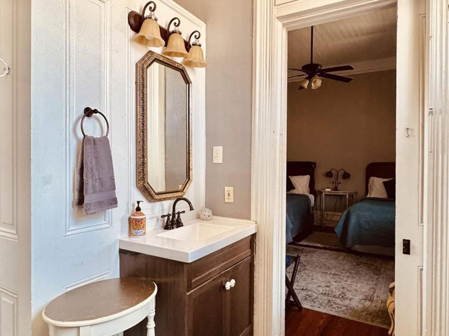 Boutique Queen Suite, Balcony-near French Quarter 3*