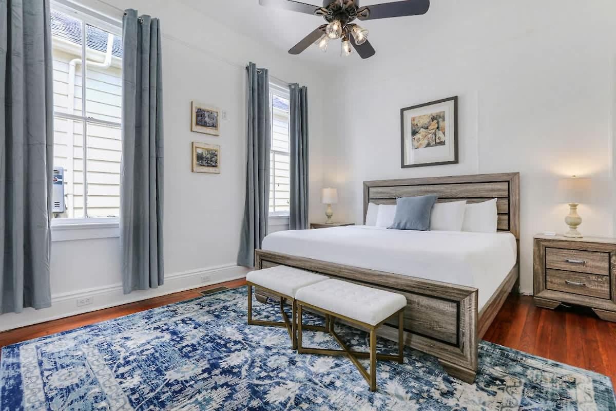 Villa Prime Uptown With Backyard And Ev Parking New Orleans
