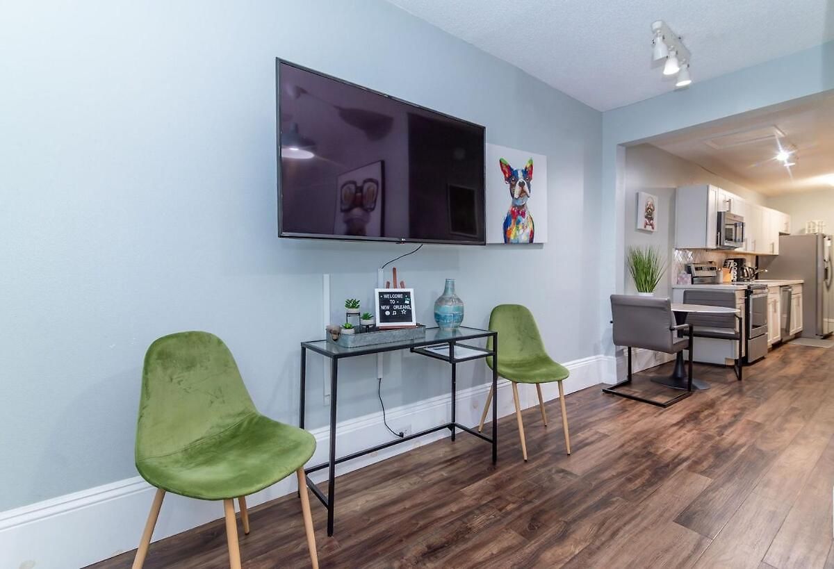 Uptown Fast Wifi Sleep 4 *