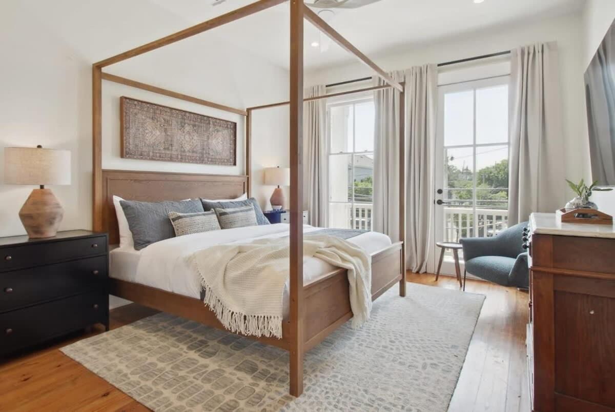 Designer Heated Pool & Rooftop Holiday home New Orleans