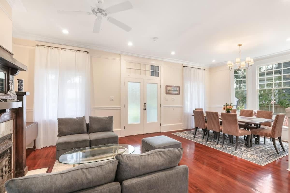 Classy Upscale Perfect Uptown Location New Orleans