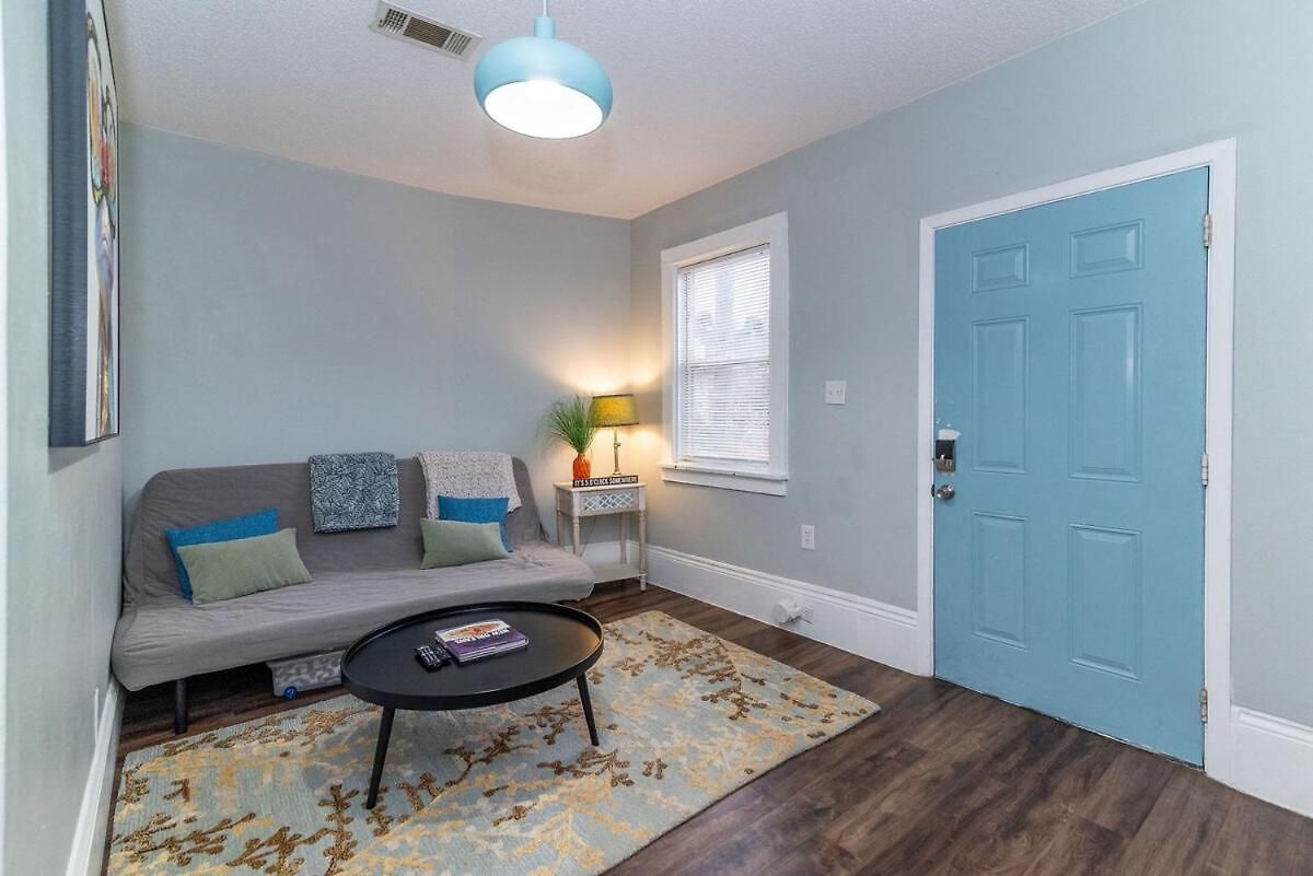 Uptown Fast Wifi Sleep 4 Holiday home