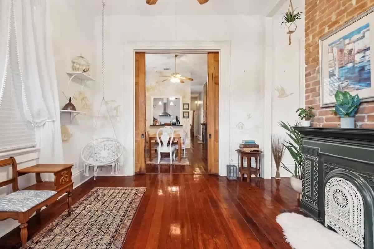 Relaxing Bohemian W Heated Pool 5br 4ba