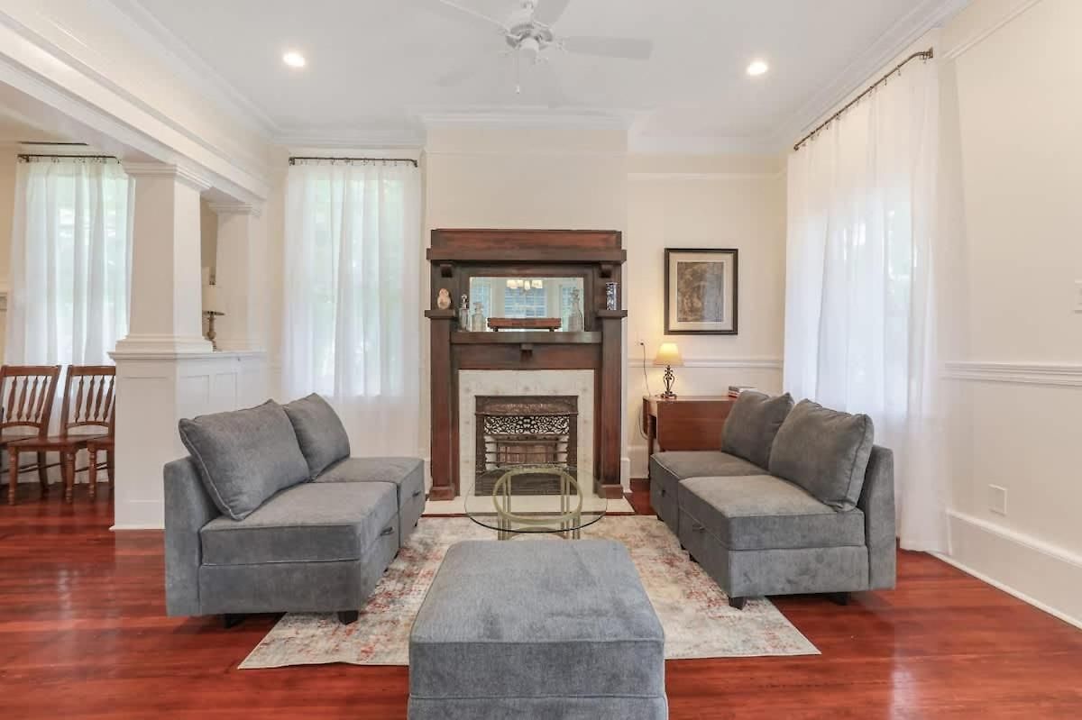 Holiday home Classy Upscale Perfect Uptown Location *