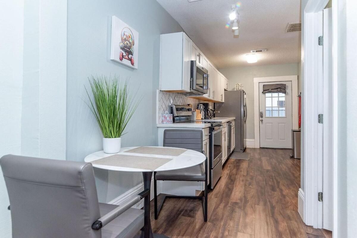 Uptown Fast Wifi Sleep 4 * New Orleans