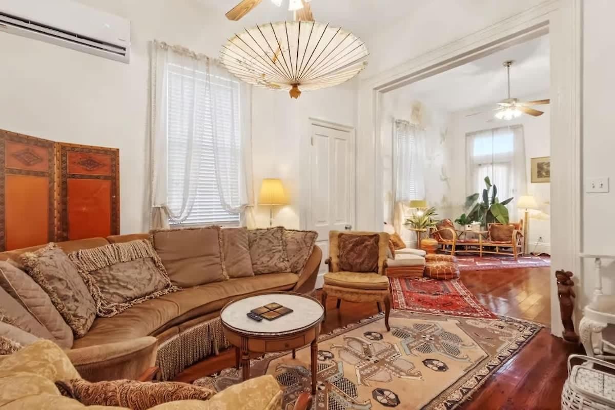 Villa Relaxing Bohemian W Heated Pool 5br 4ba New Orleans