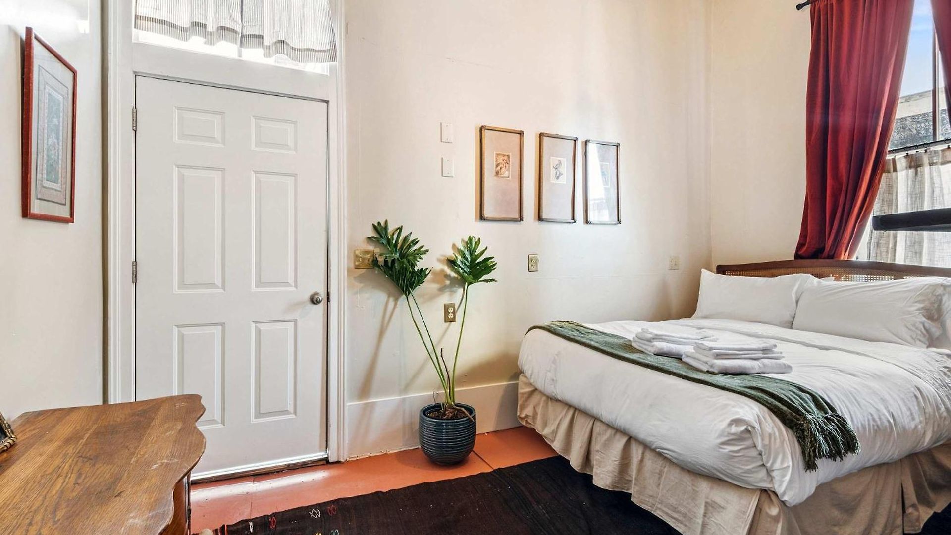 Historic Steps From French Quarter Bed & Breakfast New Orleans