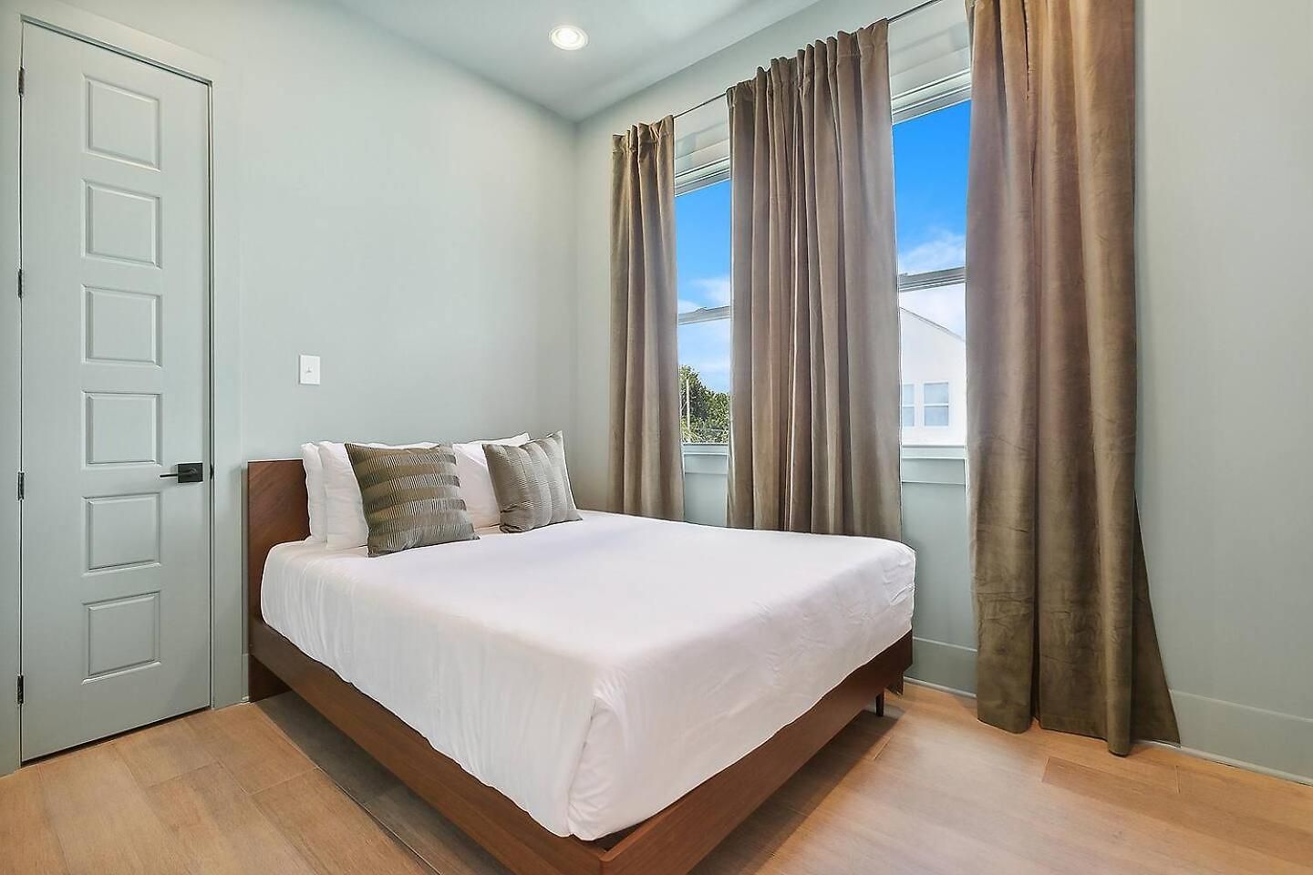 Tropical Escape W/pool Near Jazzfest, Fq, Bourbon New Orleans