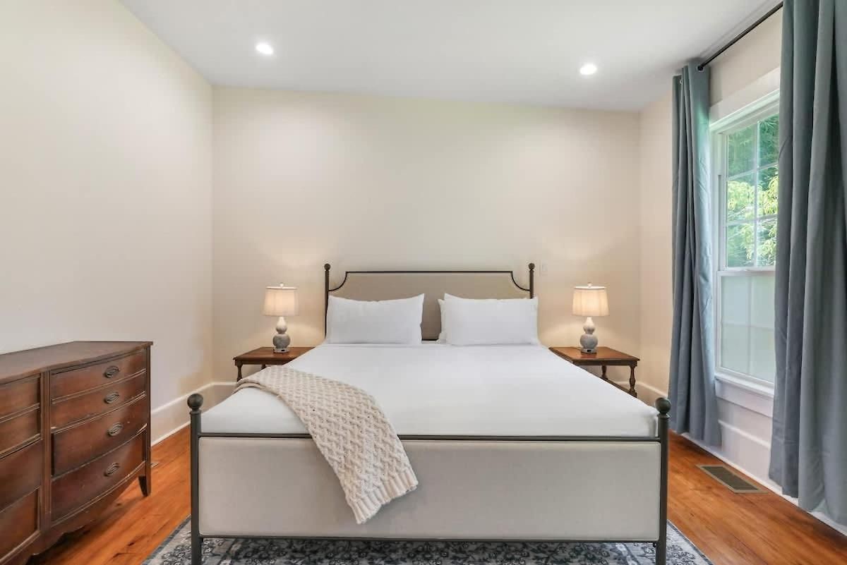 Classy Upscale Perfect Uptown Location * New Orleans