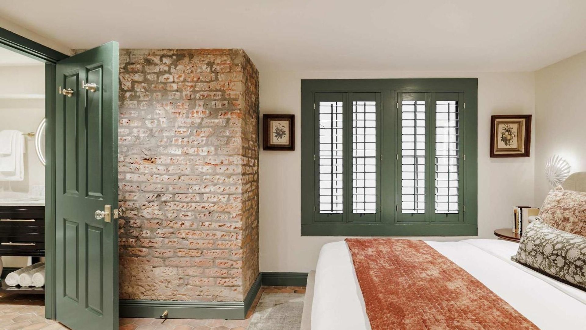 24 Bedroom Boutique Buyout Private Pool Hotel