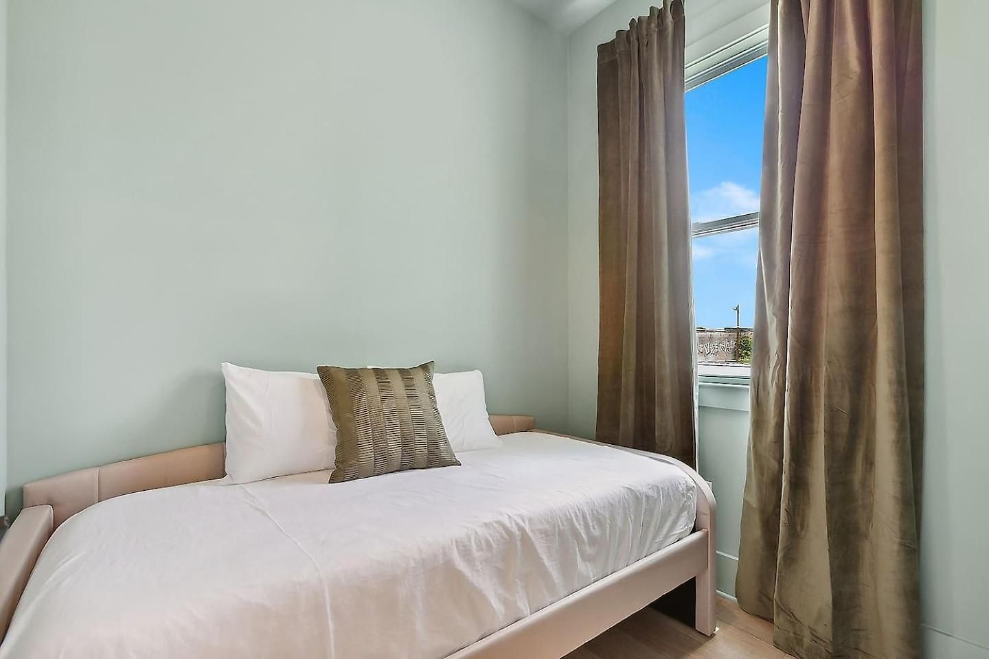 Holiday home Tropical Escape W/pool Near Jazzfest, Fq, Bourbon *