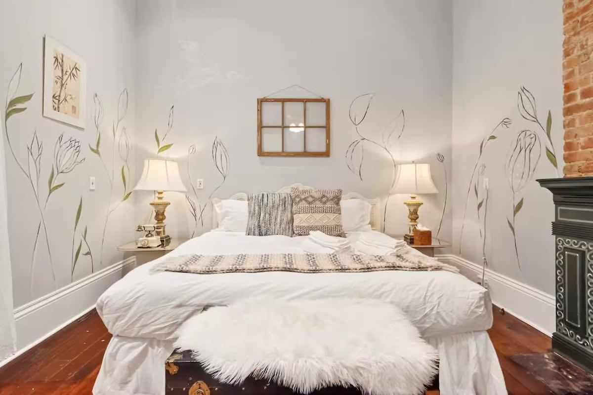 Relaxing Bohemian W Heated Pool 5br 4ba *