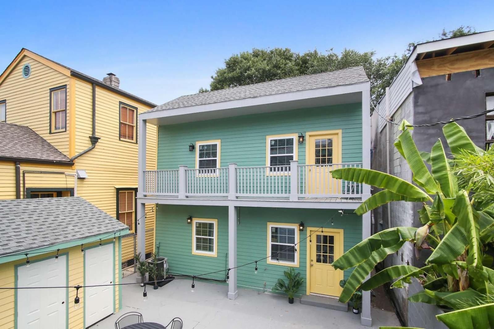 Historic 1840s 2 Min Steps From French Quarter 9br 7ba Bed & Breakfast *