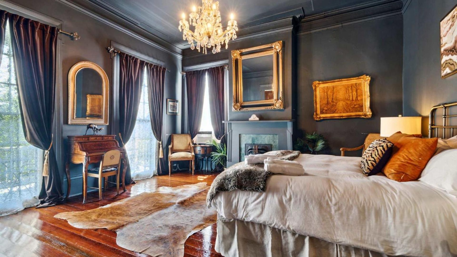 Villa Opulent Historic W Heated Pool 5br 6ba