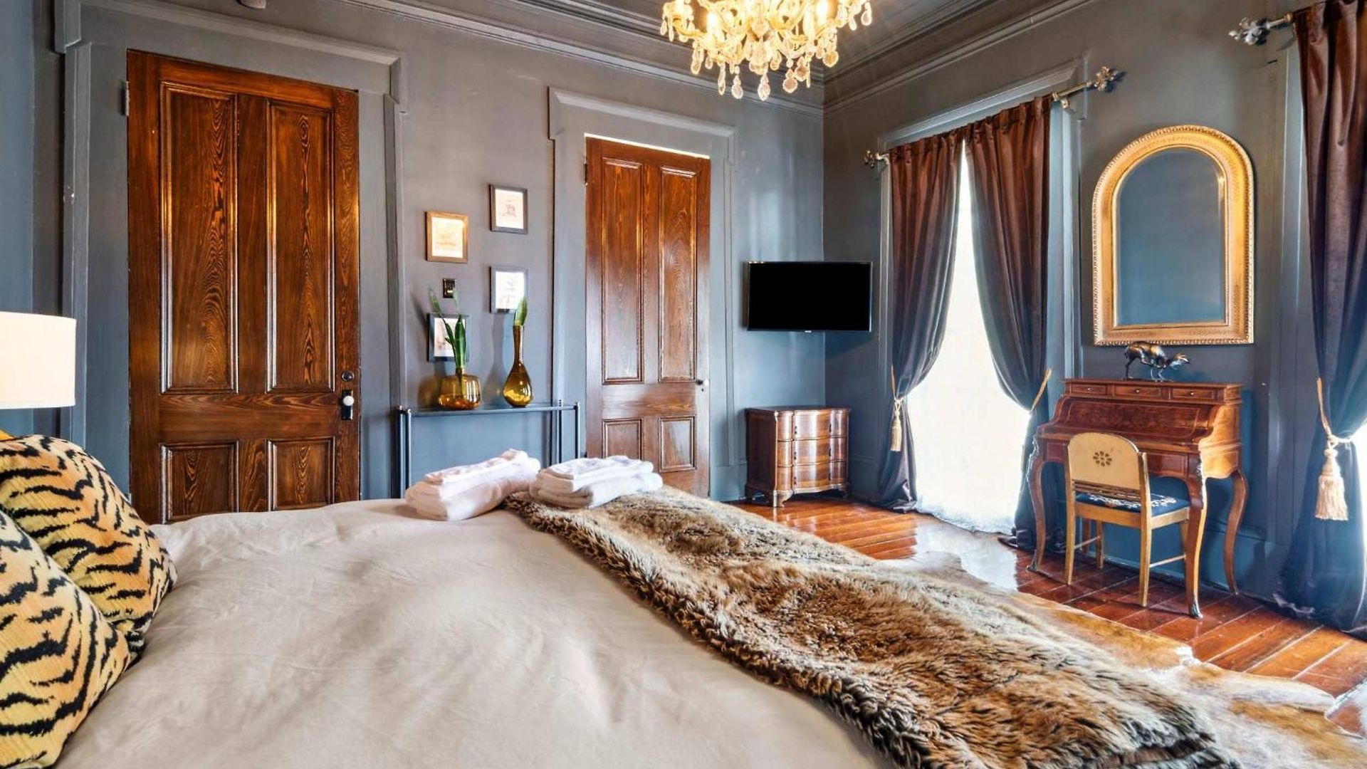 Opulent Historic W Heated Pool 5br 6ba *