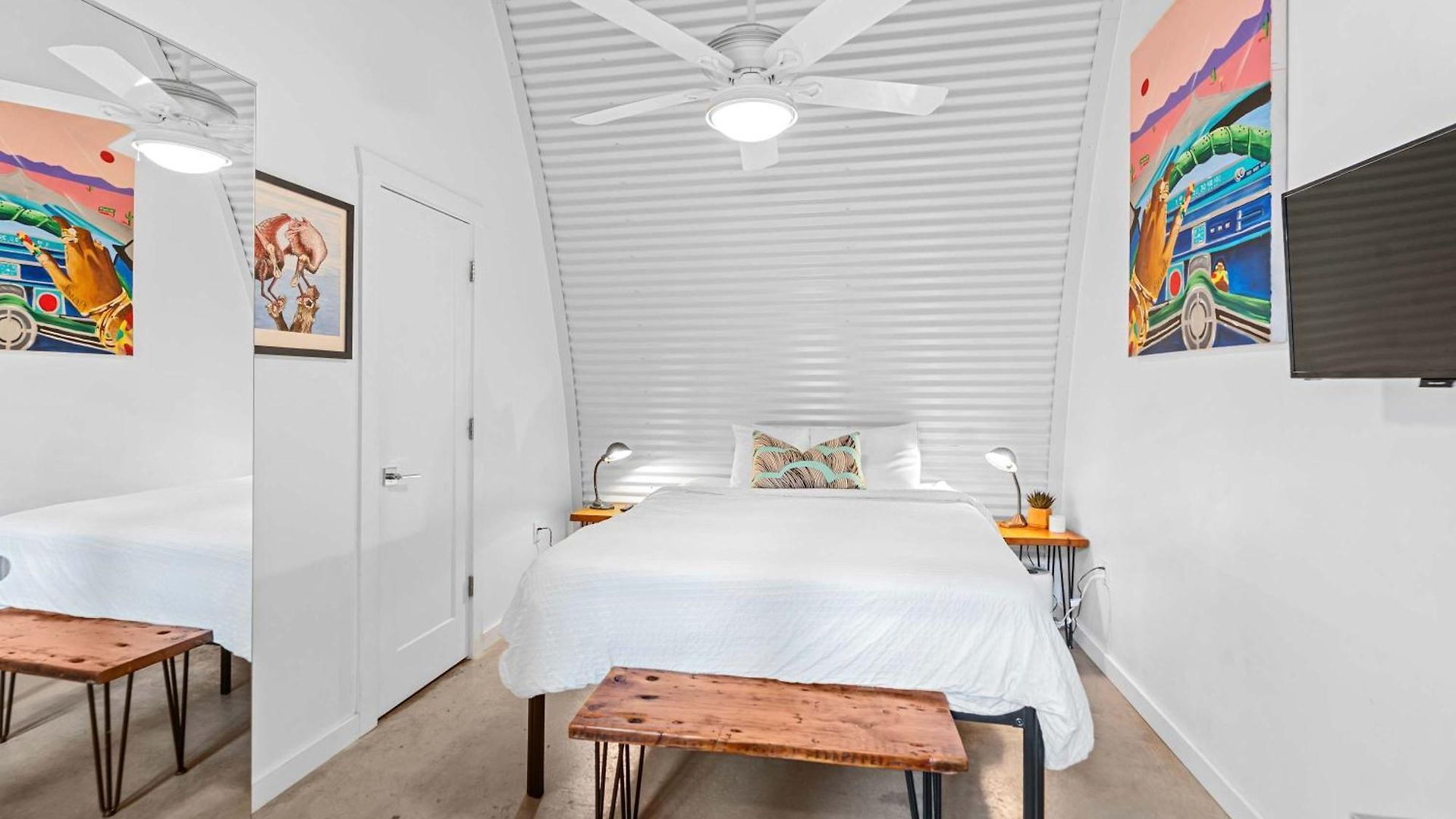 Private Pool - Massive Game & Living-dining Space - The Moon Bywater New Orleans