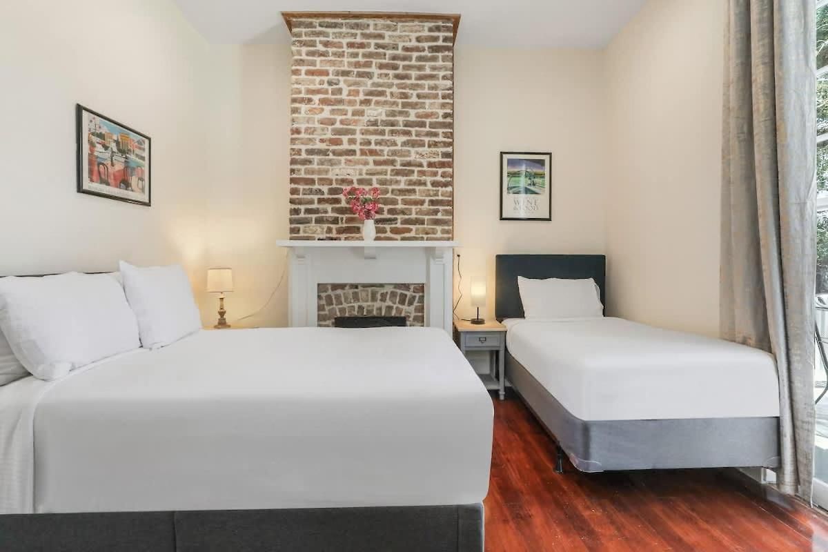 Classy Upscale Perfect Uptown Location Holiday home New Orleans
