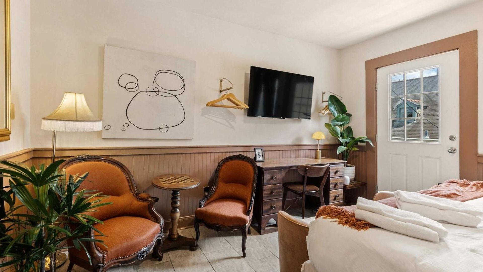 Bed & Breakfast Historic 1840s 2 Min Steps From French Quarter 9br 7ba *