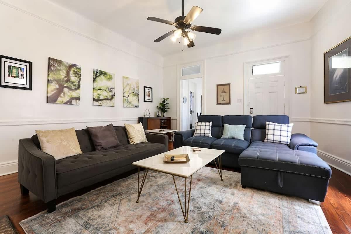 Villa Prime Uptown With Backyard And Ev Parking *