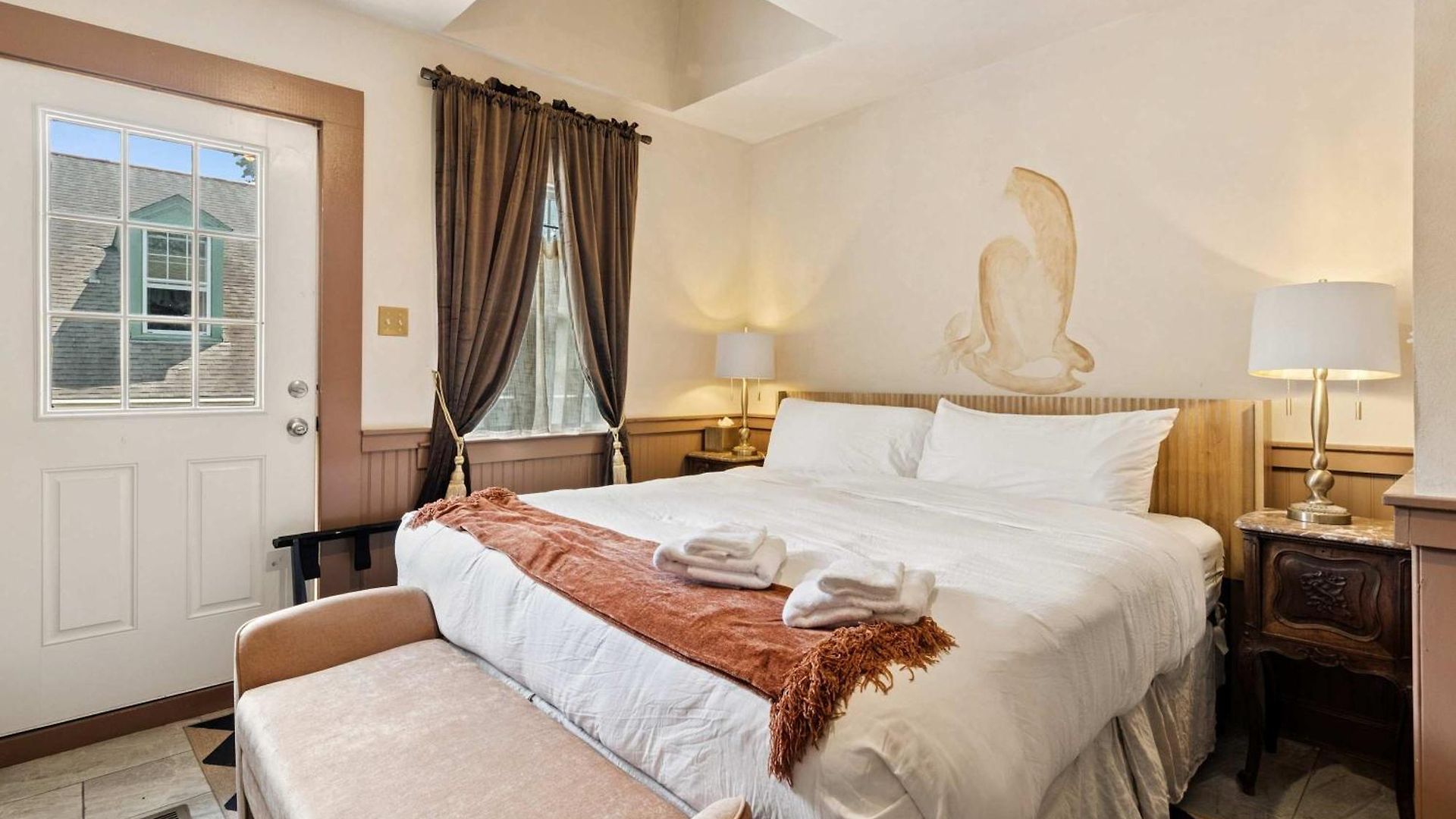 Historic 1840s 2 Min Steps From French Quarter 9br 7ba *