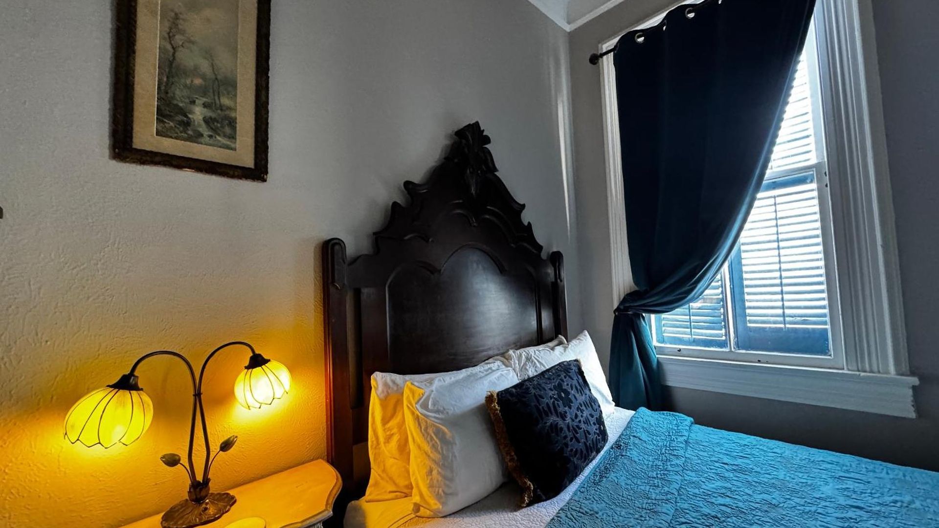 Boutique Double Queen Balcony And Pool Bed & Breakfast New Orleans