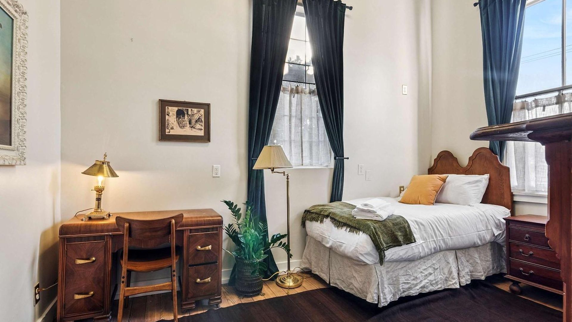 Historic Steps From French Quarter Bed & Breakfast