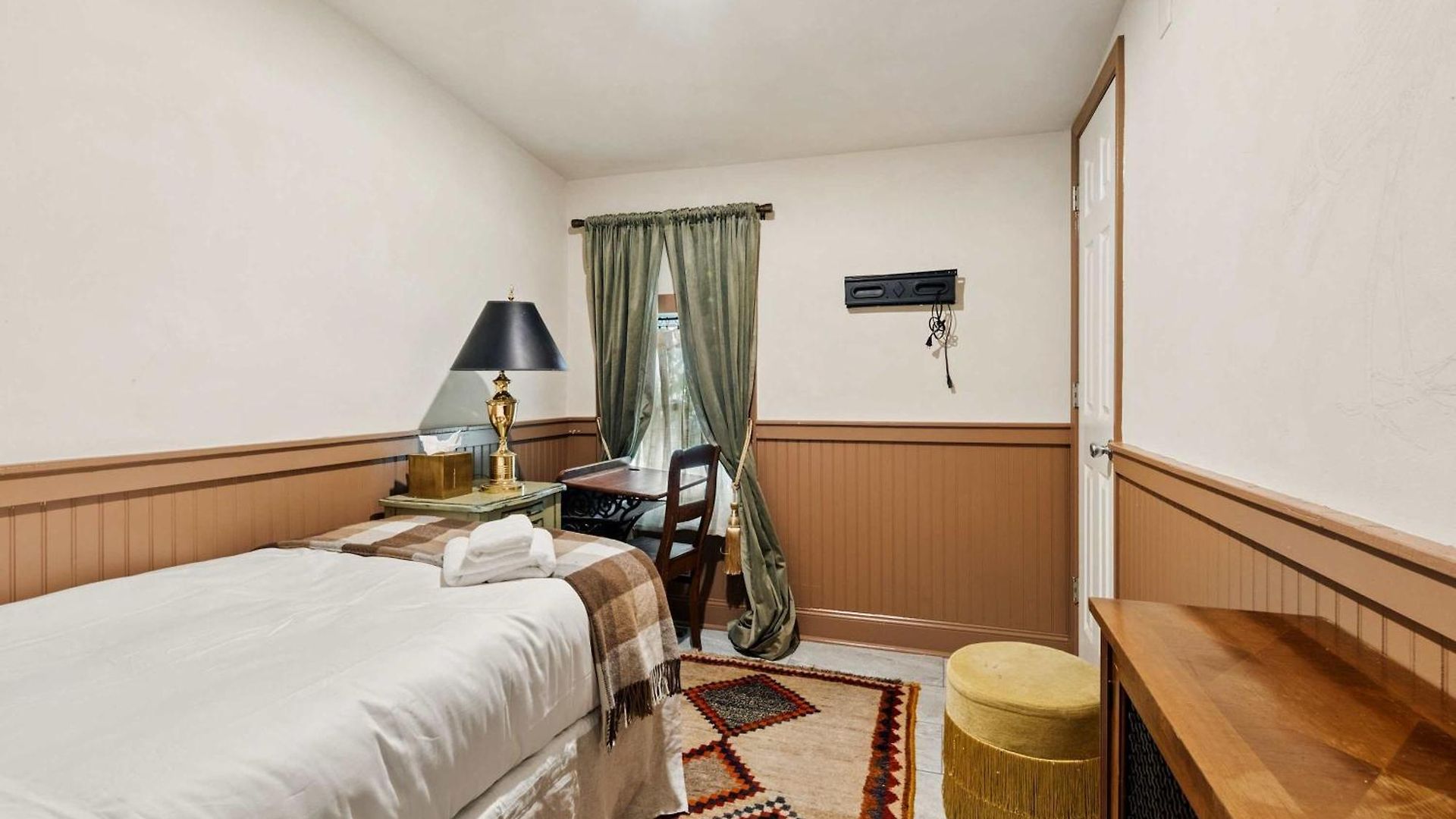Bed & Breakfast Historic 1840s 2 Min Steps From French Quarter 9br 7ba