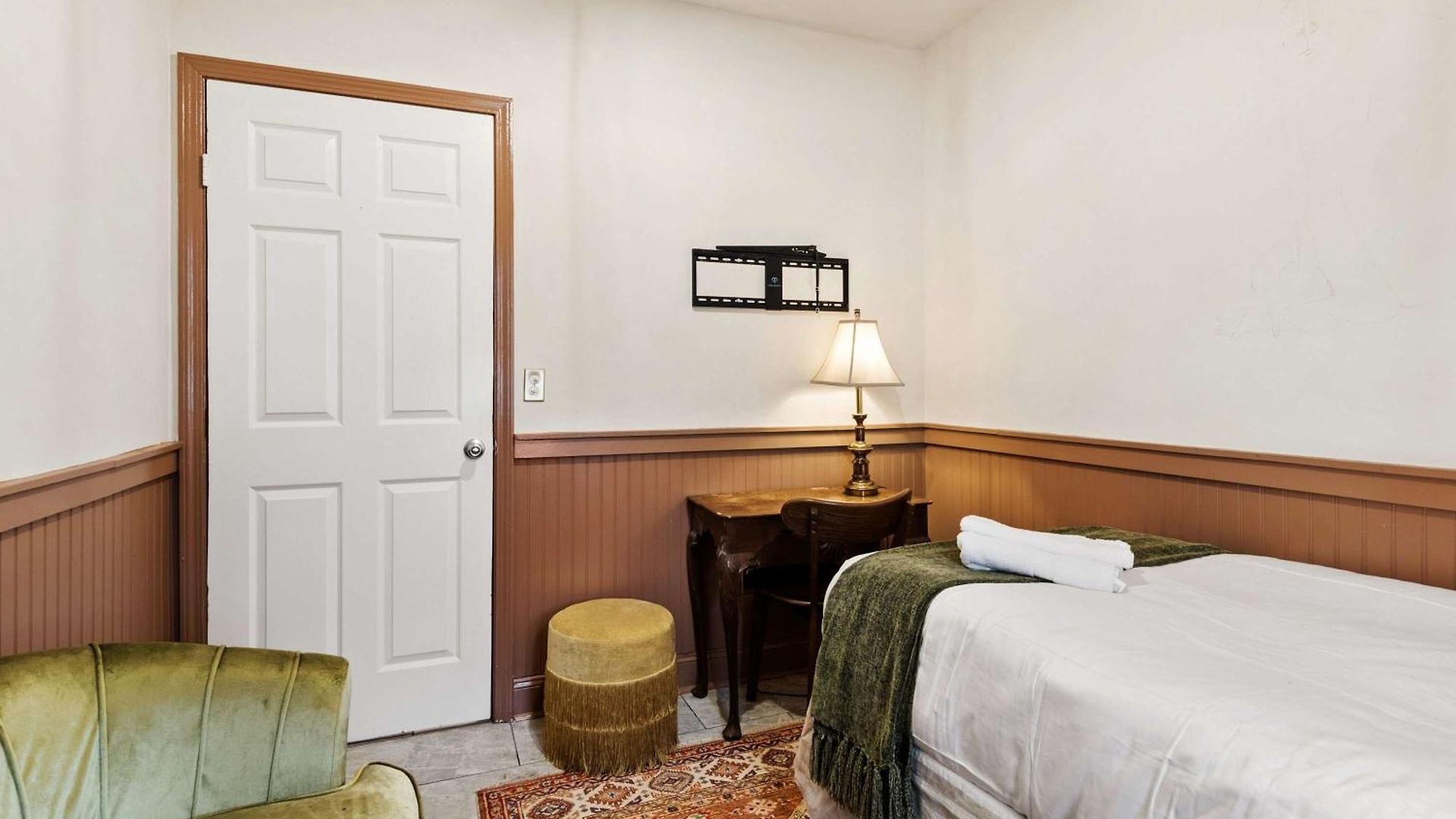 Historic 1840s 2 Min Steps From French Quarter 9br 7ba Bed & Breakfast New Orleans