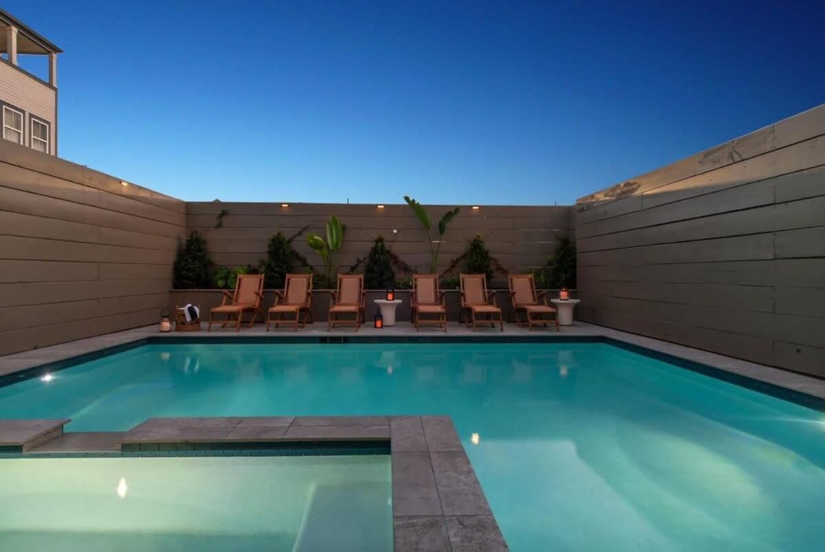 Designer Heated Pool & Rooftop *