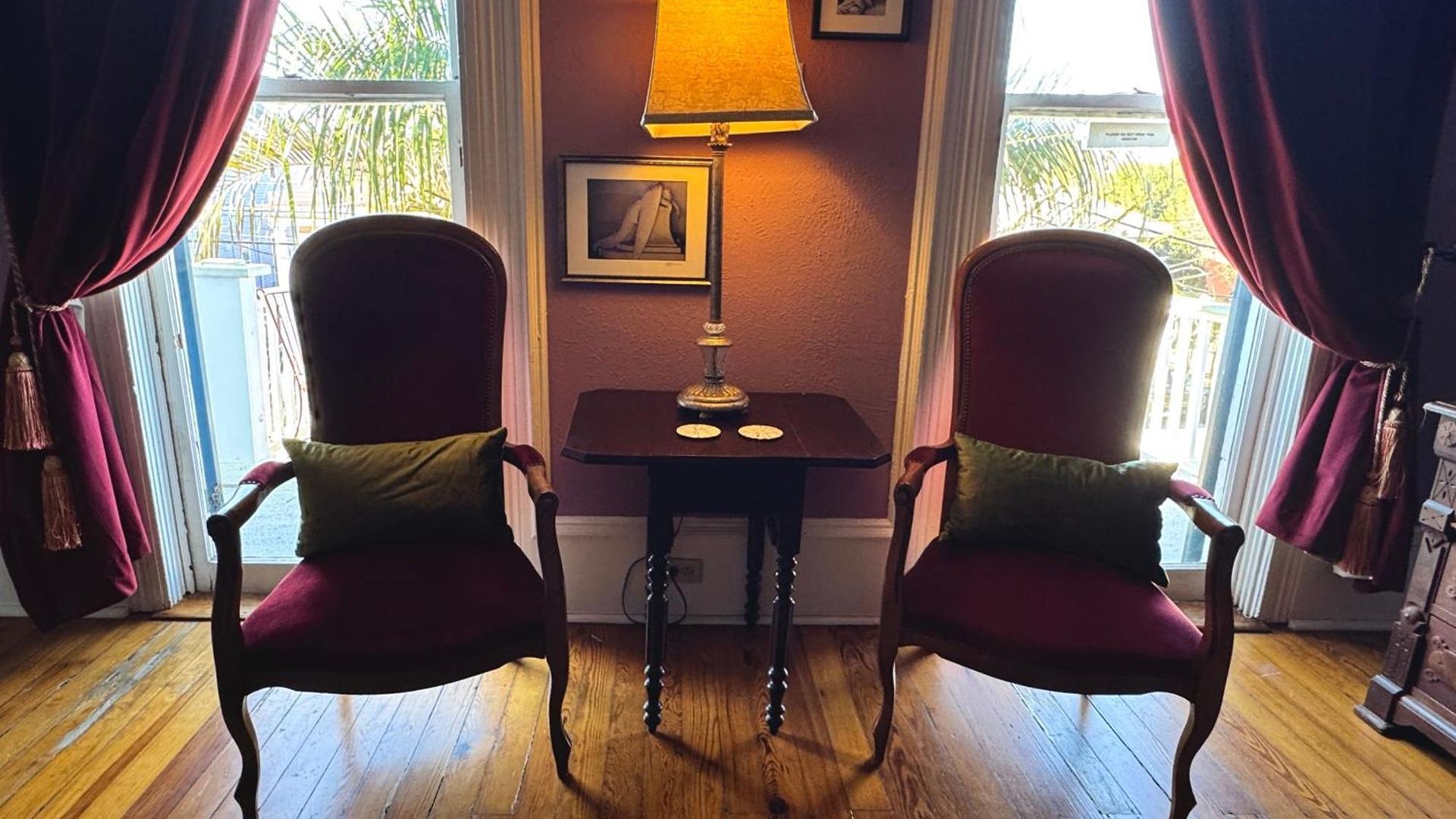 Boutique King Balcony And Pool Bed & Breakfast New Orleans