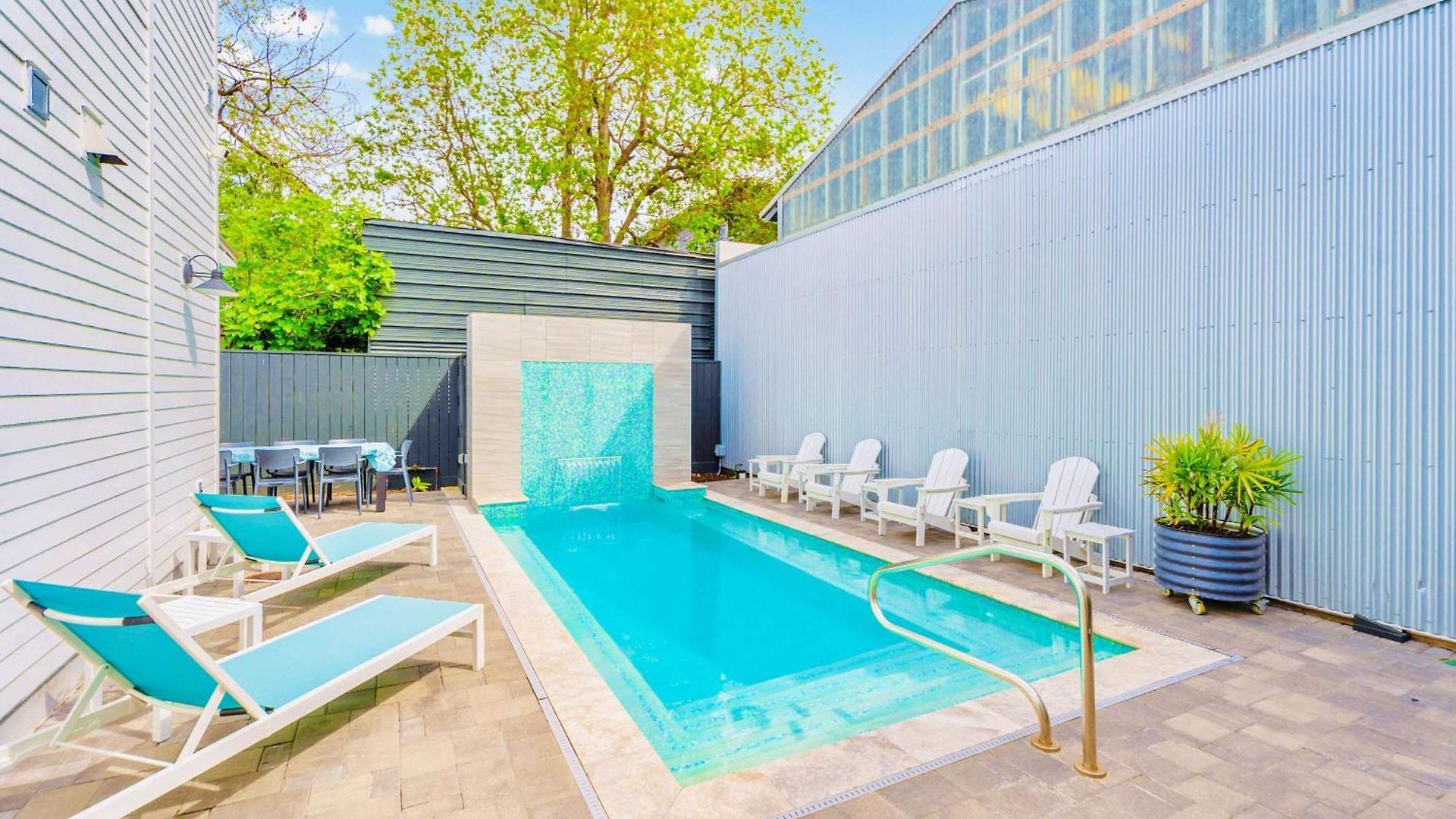 Private Pool - Massive Game & Living-dining Space - The Moon Bywater New Orleans