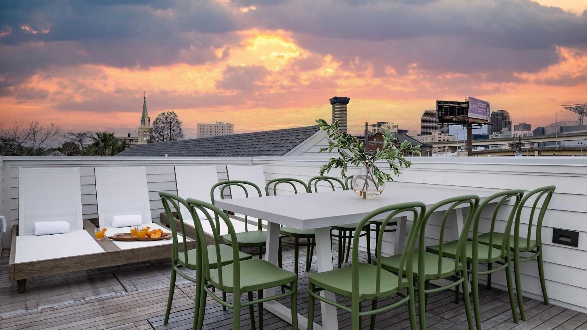 2 Designer Nola Homes Heated Pools & Rooftops Holiday home *