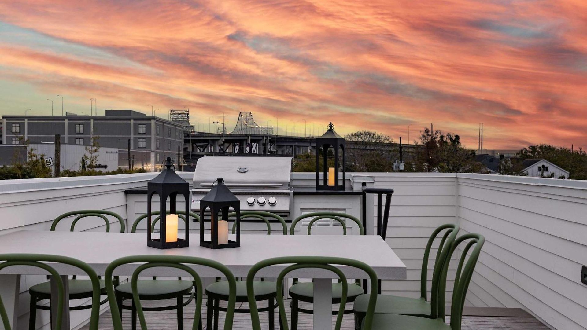 Holiday home 2 Designer Nola Homes Heated Pools & Rooftops *