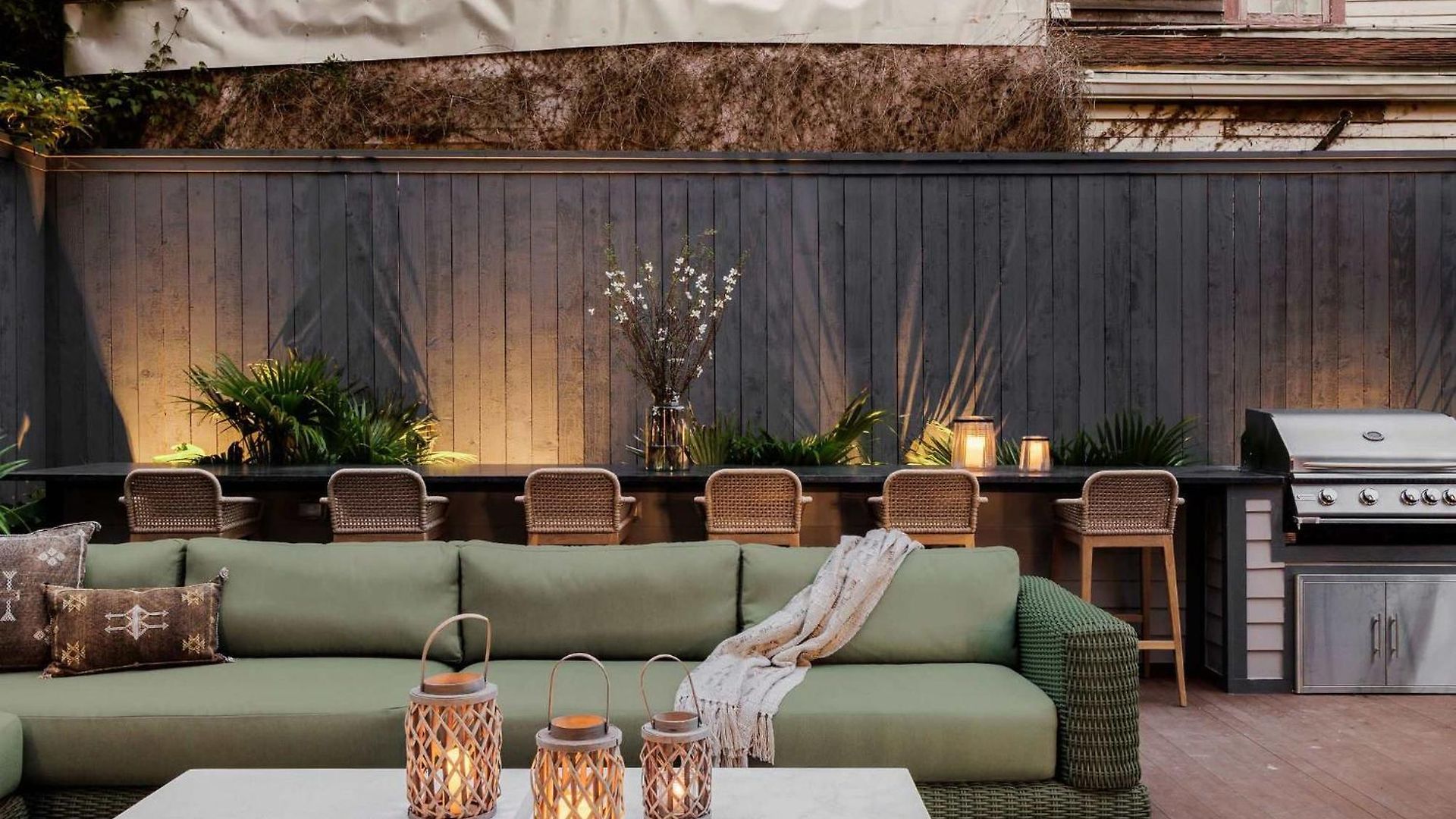 Hotel 24 Bedroom Boutique Buyout Private Pool New Orleans