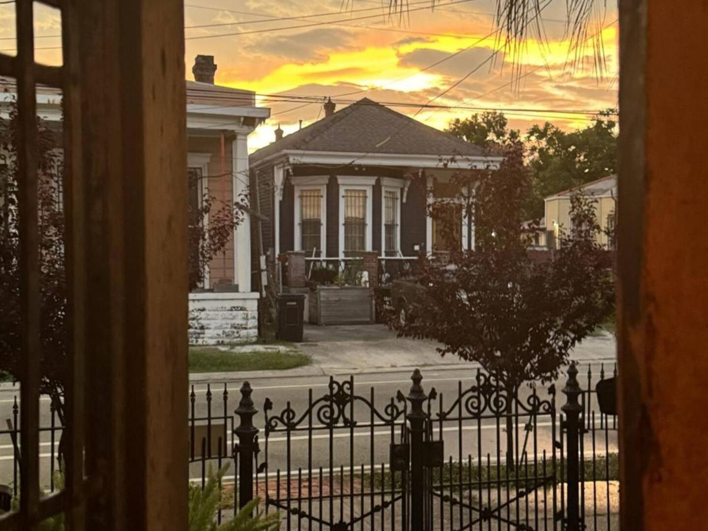 Boutique Queen Suite, Balcony-near French Quarter Bed & Breakfast